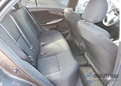 2011 Toyota Corolla Base z USA, uszkodzony, nr VIN 2T1BU4EE2BC705352